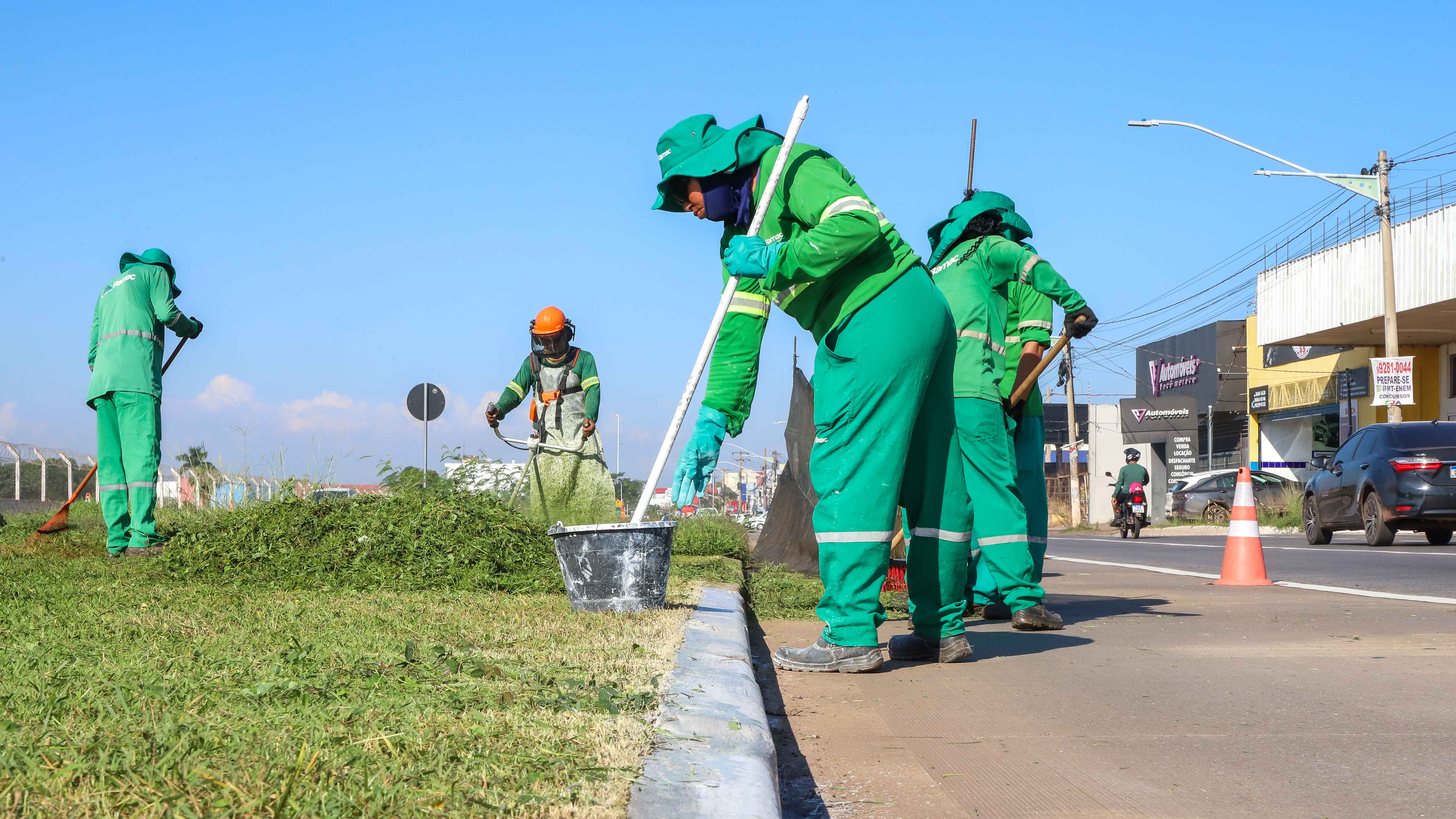 Bairros de Várzea Grande recebem nova rodada de serviços de limpeza e infraestrutura