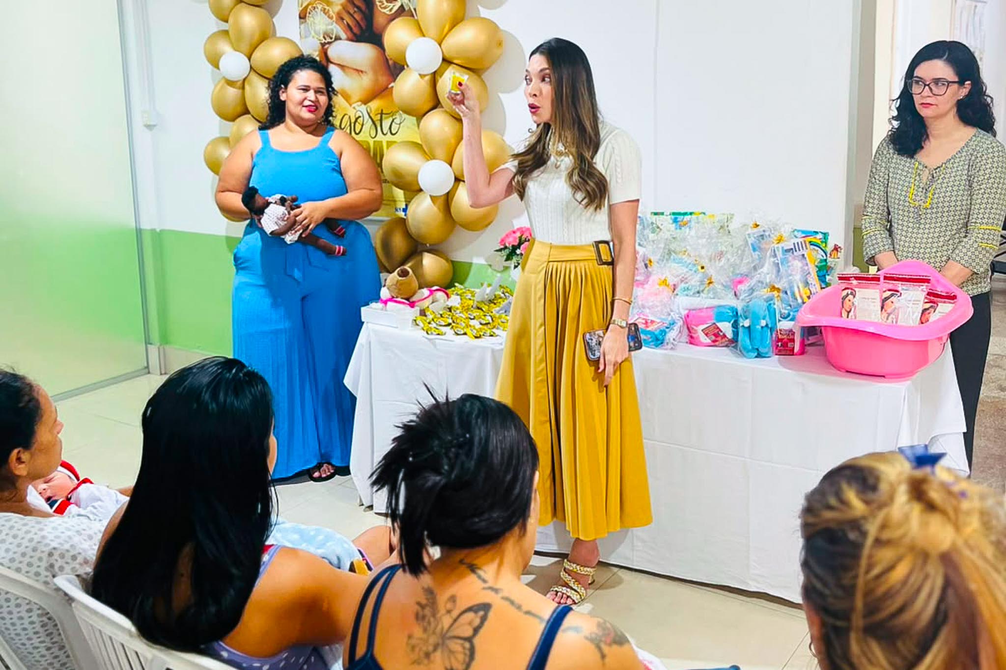 Agosto Dourado leva informação, acolhimento e carinho às mães da Maternidade Francisco Lustosa