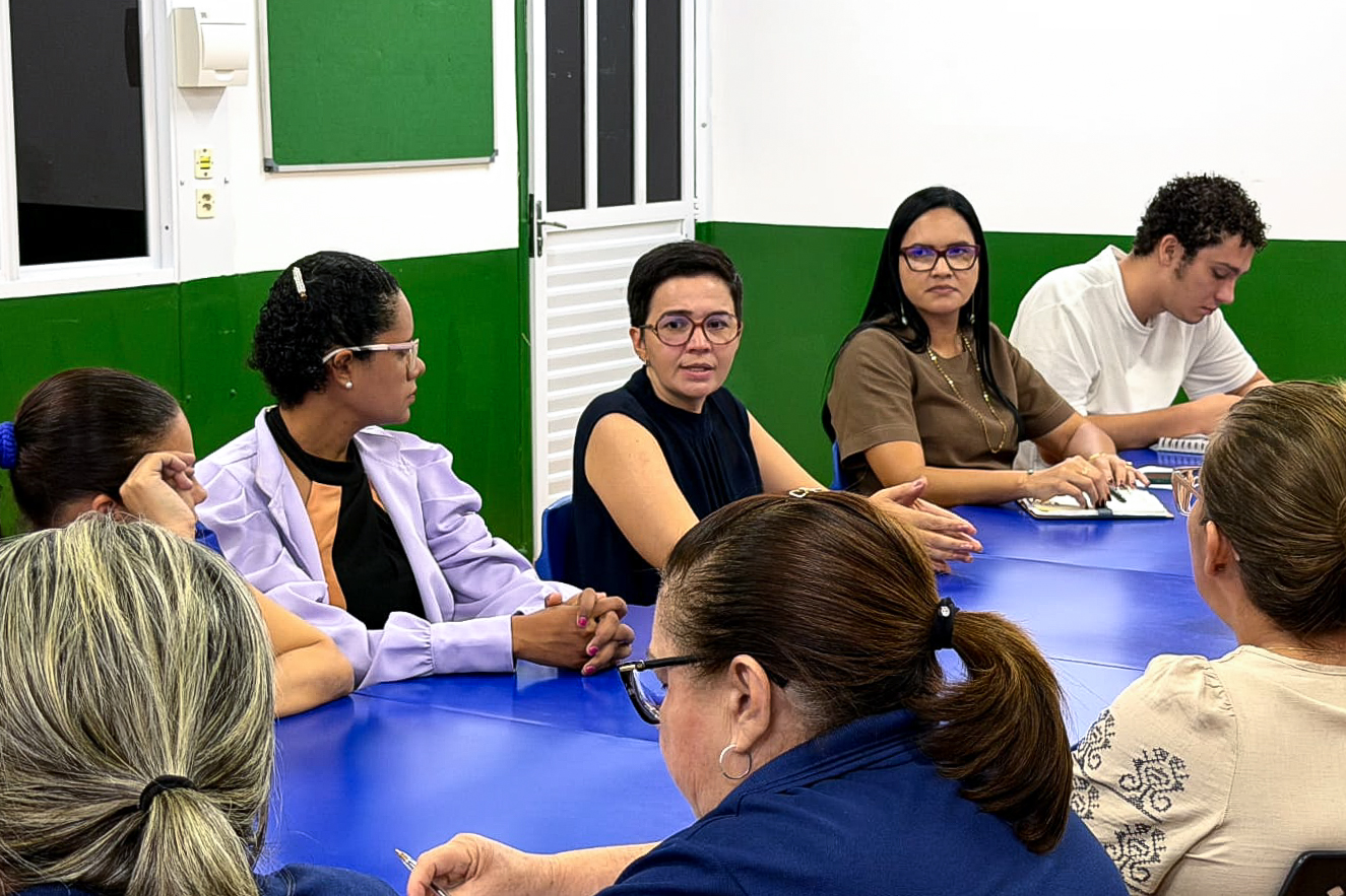 Secretária alinha estratégias para fortalecer atendimento inclusivo no Centro João Ribeiro