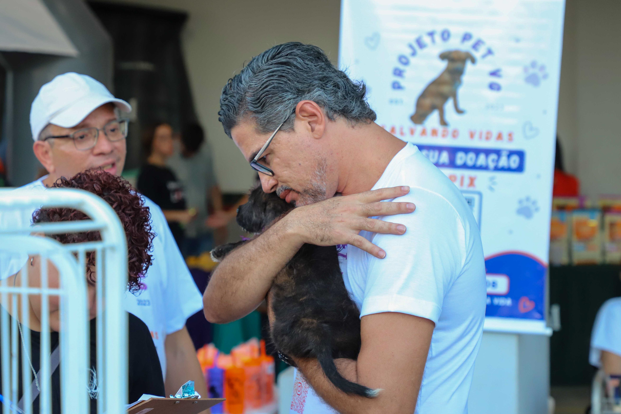 Várzea Grande avança na política de proteção animal e prepara programa permanente de castração e microchipagem